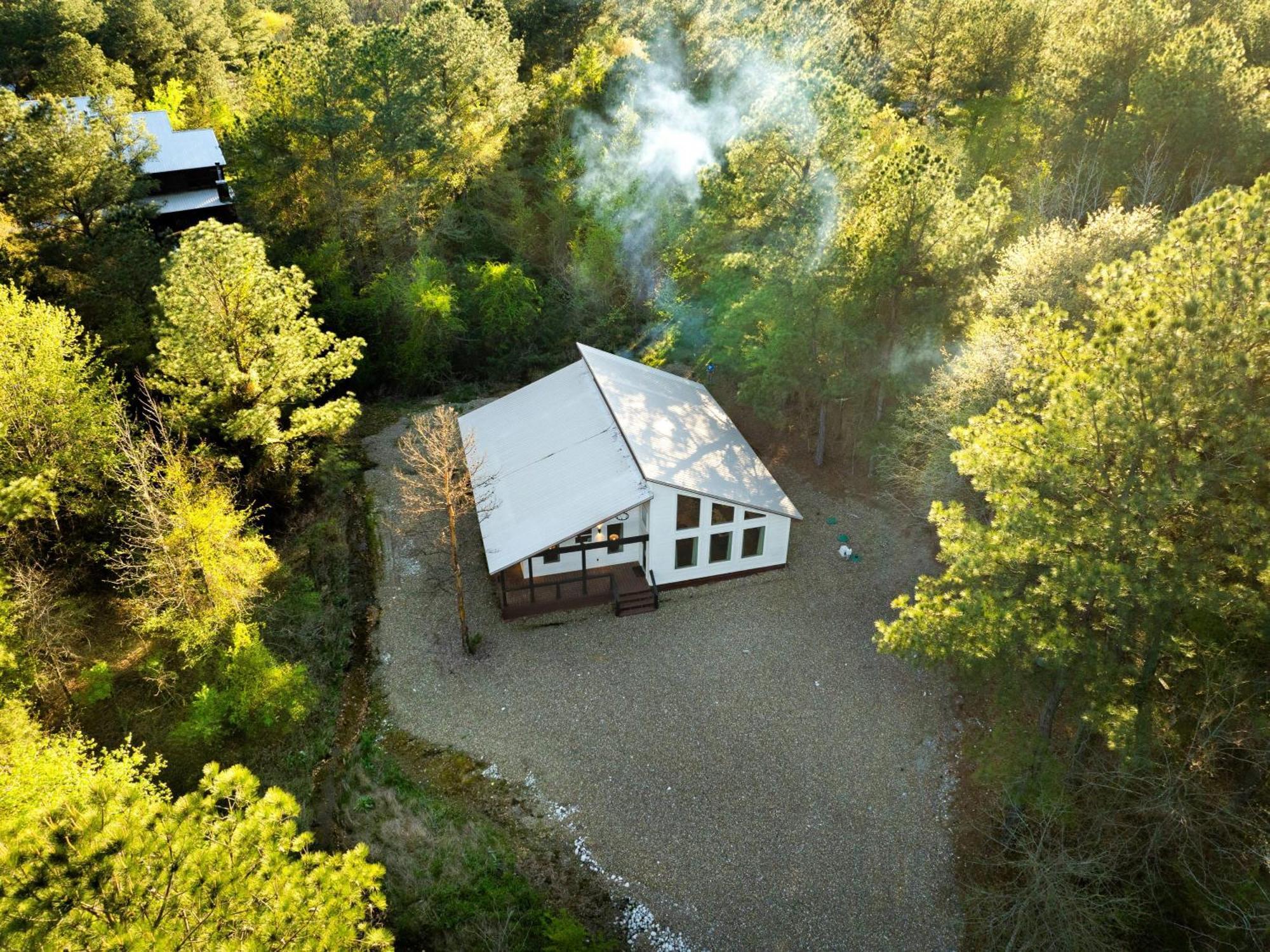 New Farmhouse-Chic Cabin With Hot Tub & Firepit Broken Bow Buitenkant foto